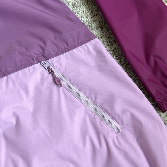 Girls L.L. Bean Wind and Rain Jacket - Picture 7 of 7